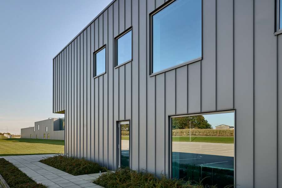 Stahlverkleidetes Schlachthof-Kraftzentrum in Himmerland, Himmerlandskød, Nordre Ringvej 99, 9620 Aalestrup, Dänemark